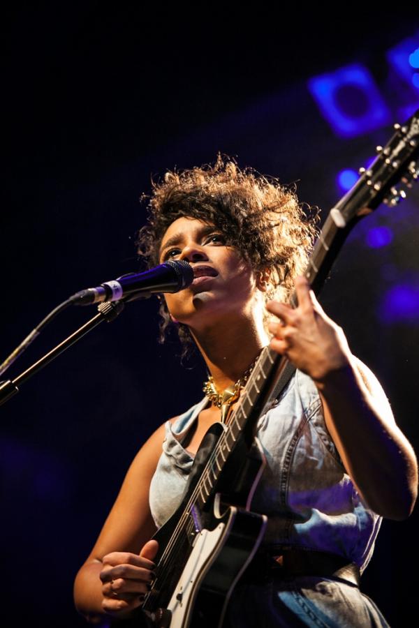 lianne-la-havas-live-gallery-at-the-ritz-manchester-features